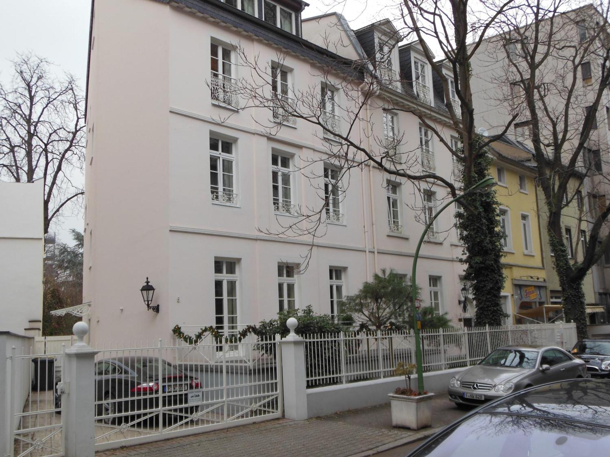 Dirazi Guesthouse & Apartments Gmbh Frankfurt am Main Exterior foto