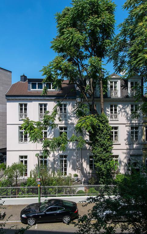 Dirazi Guesthouse & Apartments Gmbh Frankfurt am Main Exterior foto