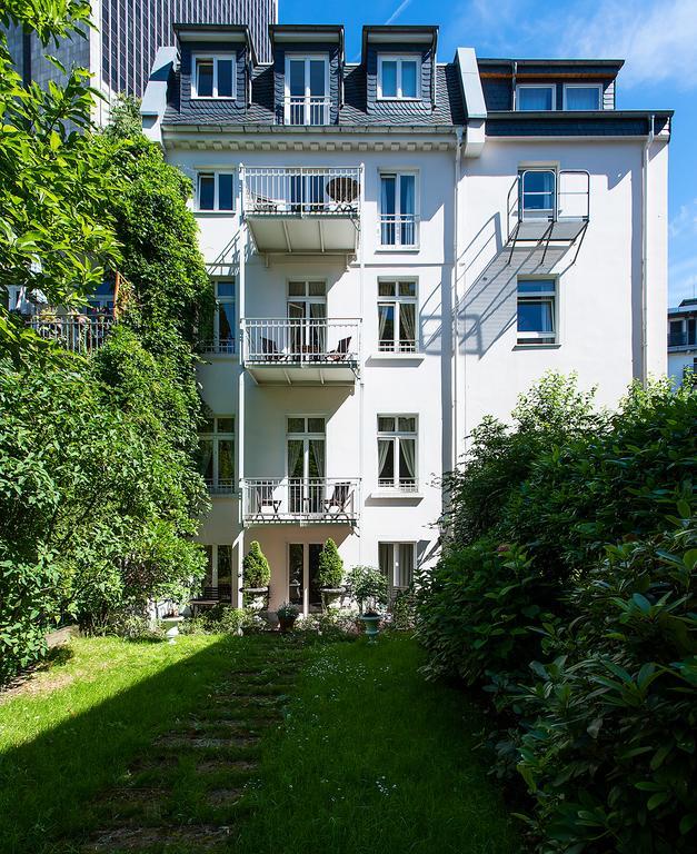 Dirazi Guesthouse & Apartments Gmbh Frankfurt am Main Exterior foto